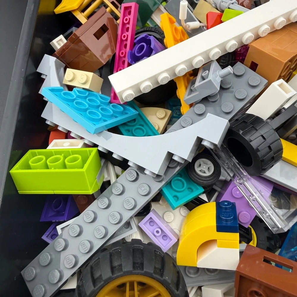 Lego Bulk Lot 2lb Mixed Multicolor Bricks Plates Wheels Specialty Pieces - Picture 5 of 5